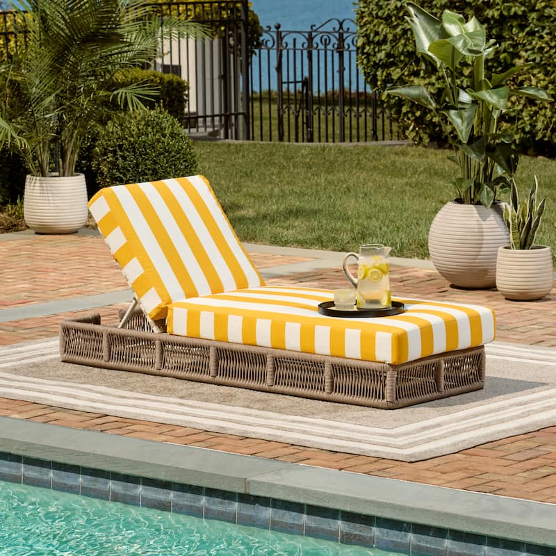 SAFAVIEH Outdoor Tinna Sun Lounger - 75"W x 25"D x 13"H