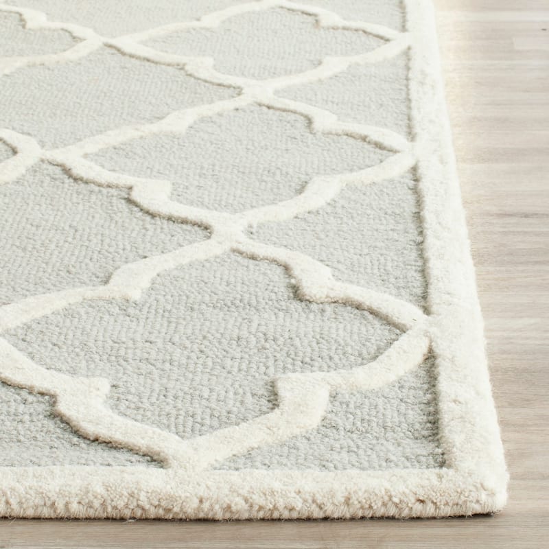 SAFAVIEH Handmade Cambridge Justina Modern Moroccan Wool Rug