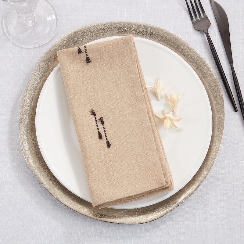 Line Design Fringe Table Napkins (Set of 4)