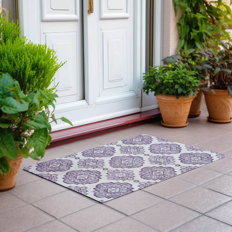 Machine Washable Indoor/ Outdoor Chantille Boho Moroccan Rug - Lavender - 1'8" x 2'6"