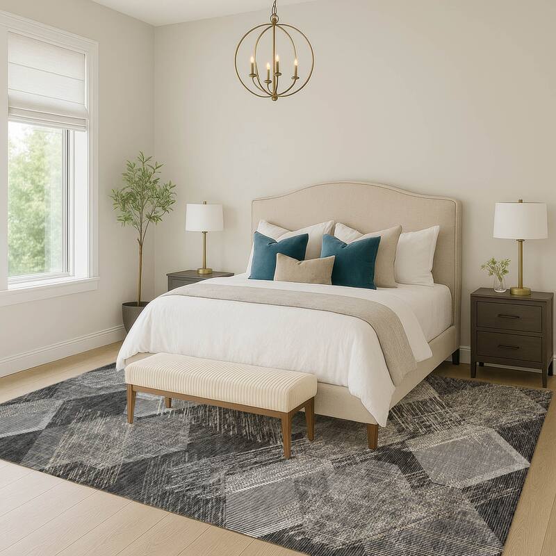 Machine Washable Indoor/ Outdoor Modern Hotchkiss Chantille Rug