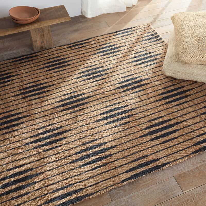 Marotte Handmade Trellis Natural/ Navy Area Rug
