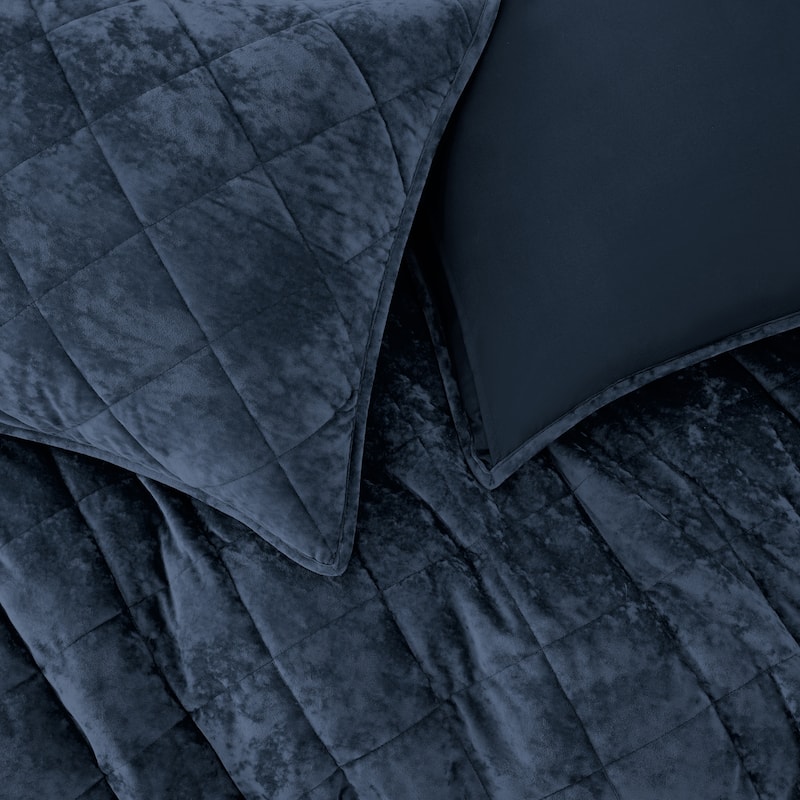 Beaute Living Diamond Velvet 3 Piece Quilt Set