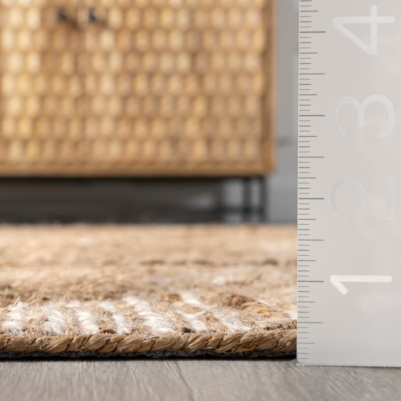 Nuloom Davina Bohemian Tasseled Jute Area Rug