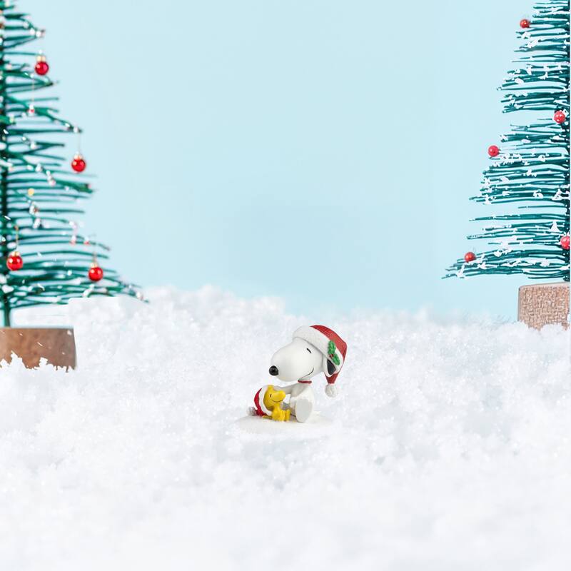 Dept 56 Happy Holidays Snoopy and Woodstock Christmas Figure