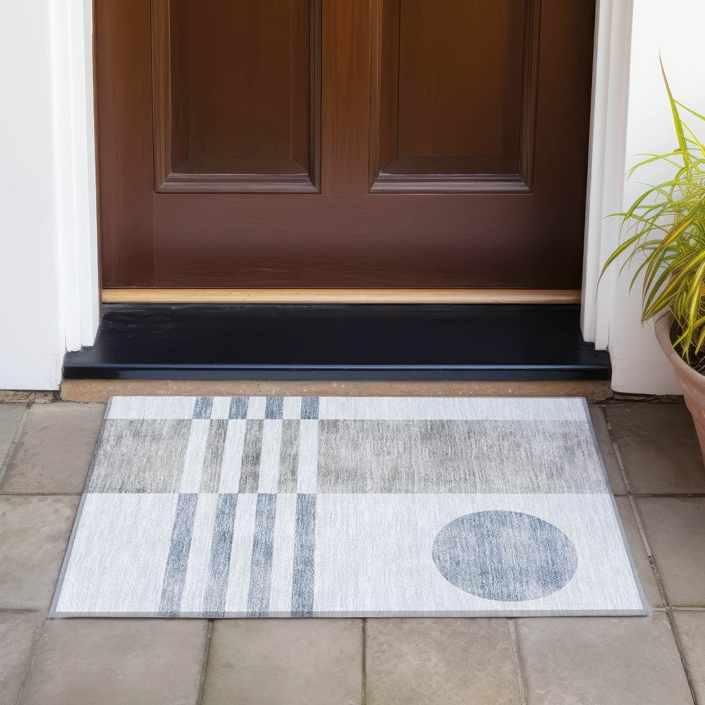 Machine Washable Indoor/Outdoor Modern Fusion Chantille Rug