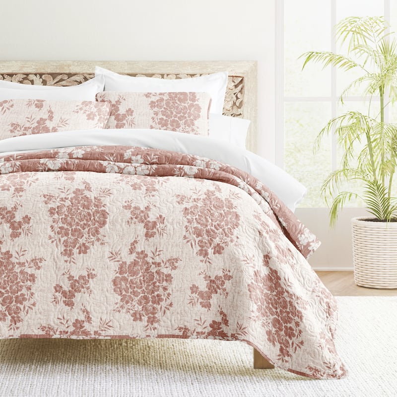 Becky Cameron All Season 3 Piece Distressed Bouquet Reversible Quilt Set