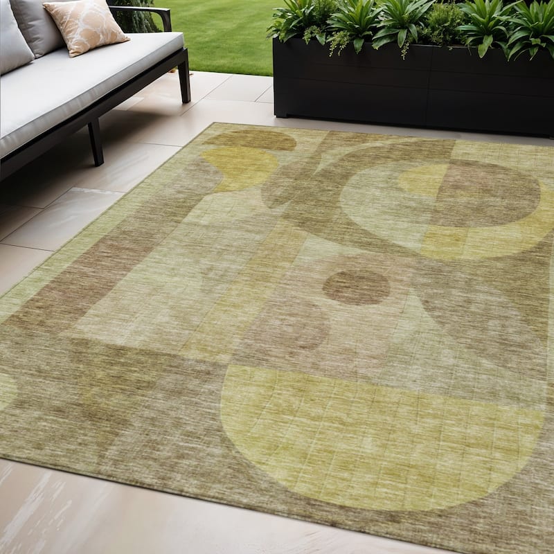 HomeRoots Abstract Transitional Rectangle Outdoor Rug - 5' X 8'