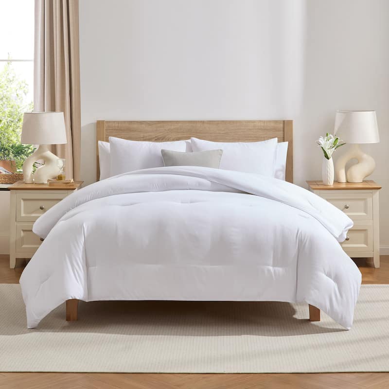 Empyrean Modern Reversible Comforter - White - King