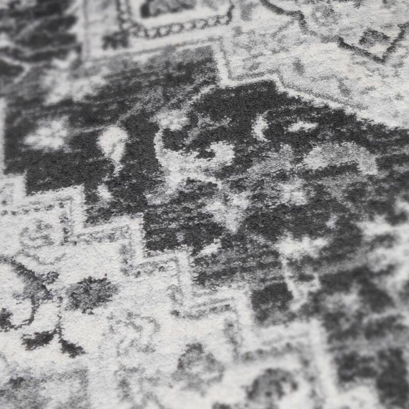Alvia Yana Medallion Area Rug
