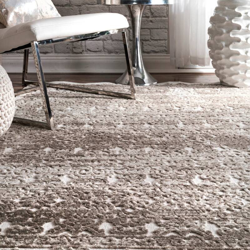 Nuloom Beige Traditional Victorian Glam Fading Liza Damask Royal Print Area Rug
