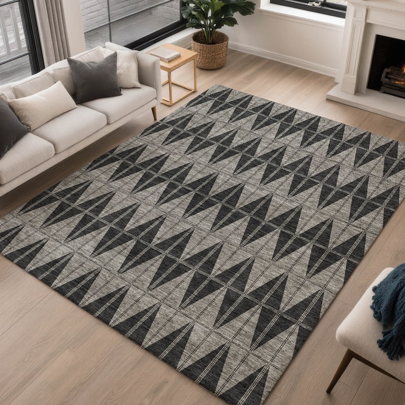 Machine Washable Indoor/ Outdoor Modern Zeke Chantille Rug