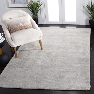 SAFAVIEH Handmade Himalaya Bronwyn Wool/ Viscose Rug