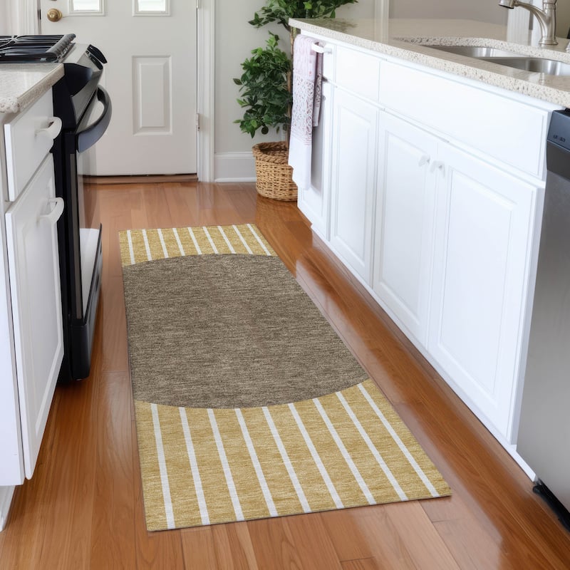 Machine Washable Indoor/ Outdoor Modern Sunrise Chantille Rug - Wheat - 2'3" x 7'6"