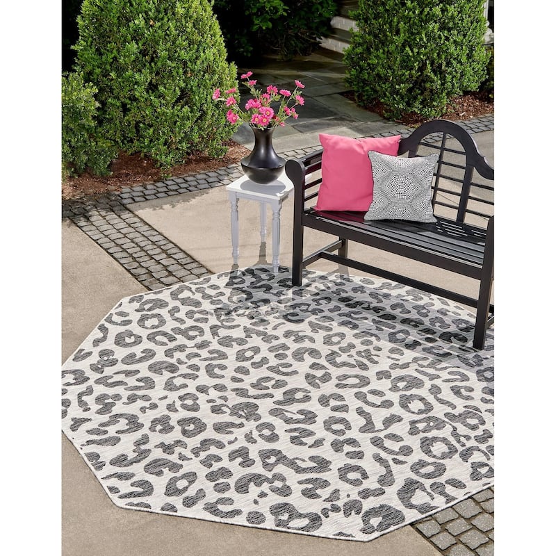 Outdoor Gallery Collection Area Rug - Light Gray - 5'3"x5'3" Octagon