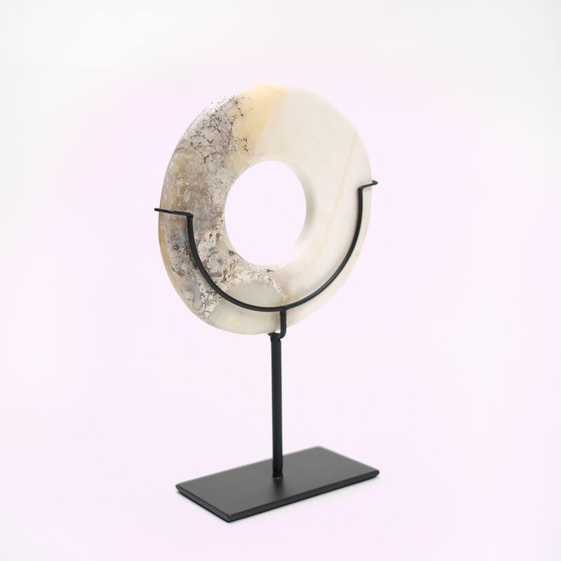 Artissance Shell Papua Wedding Coin Statue, Art Figurine Sculpture, Home Decor Collectible (Natural Shell Size Vary)