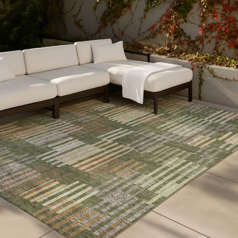 Machine Washable Indoor/ Outdoor Modern Pines Chantille Rug