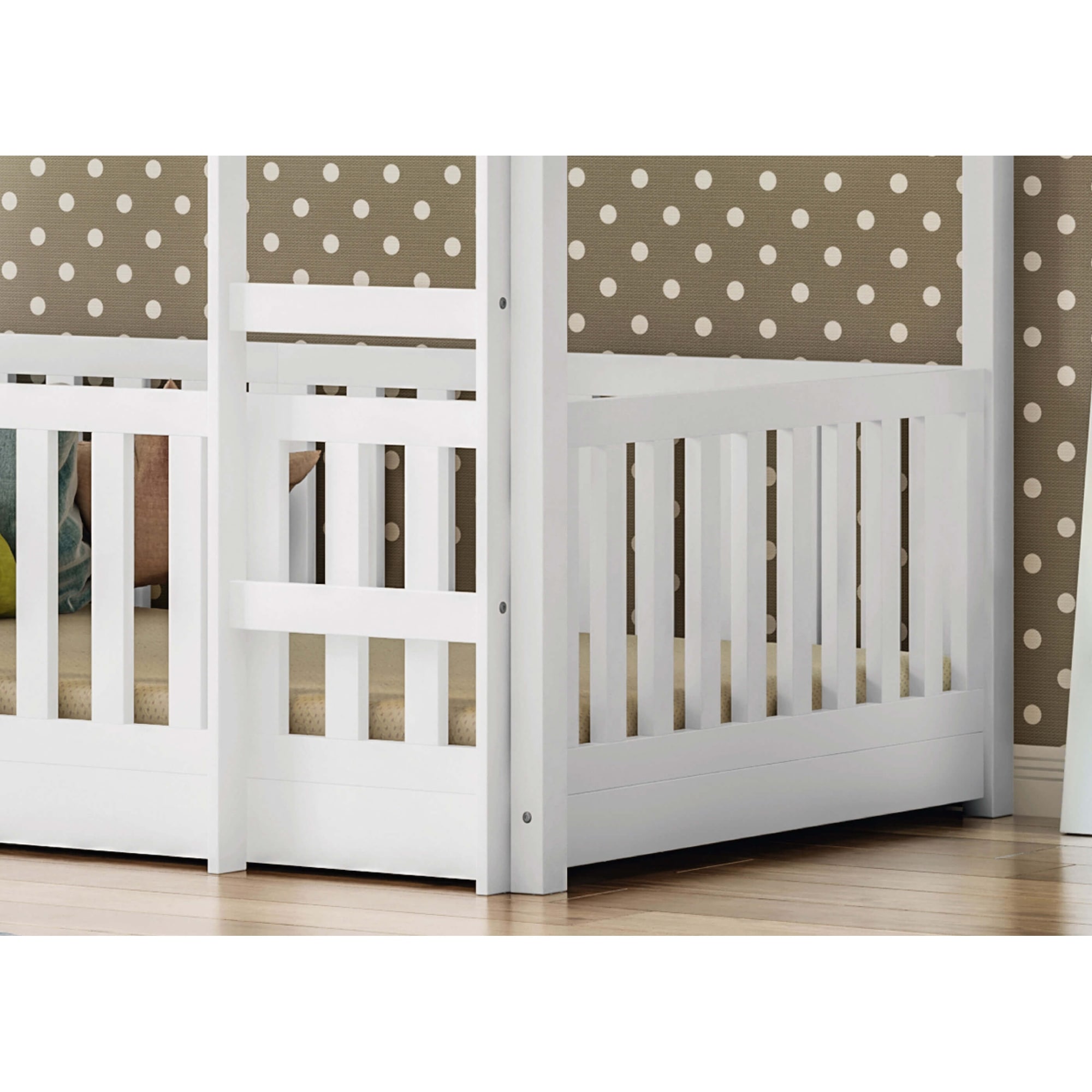 bunk beds with safety gate