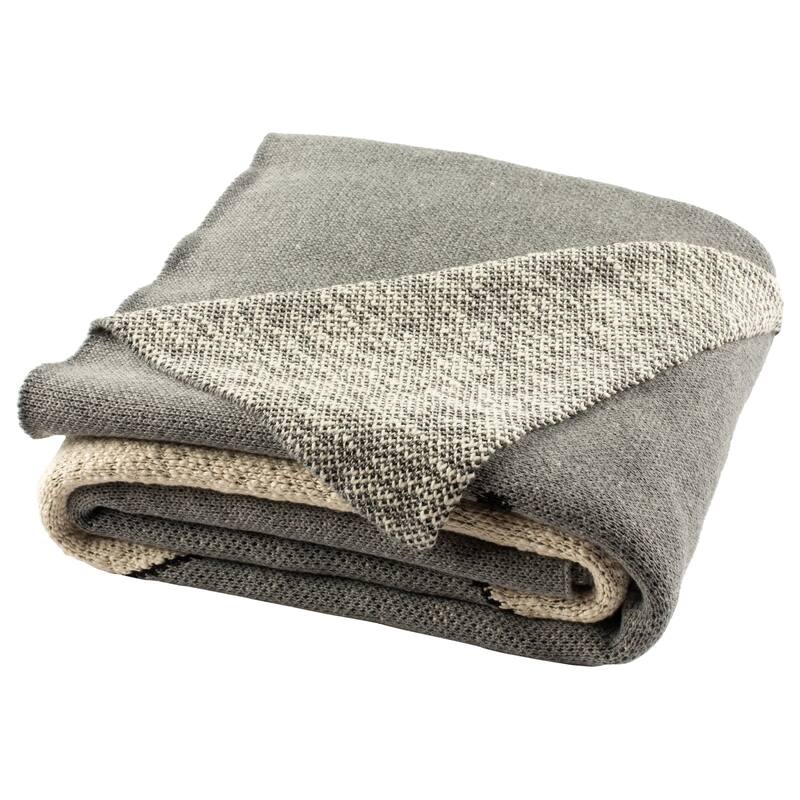 SAFAVIEH Hassie Baby Throw - Grey - 32" x 40" - 32Wx40D