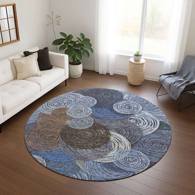 Machine Washable Indoor/ Outdoor Modern Twister Chantille Rug