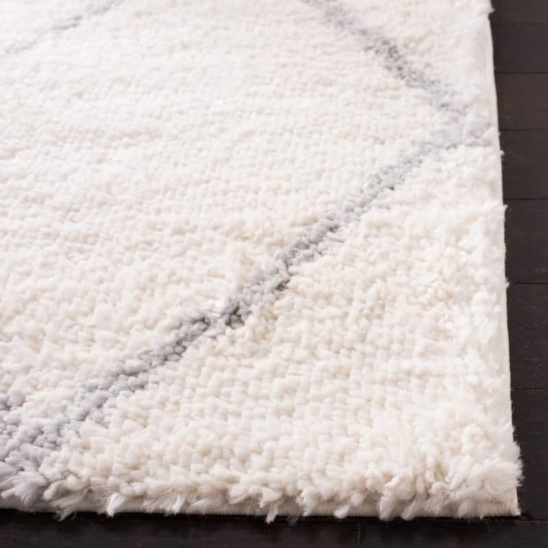 SAFAVIEH Parma Shag Sinda Trellis 1.2-inch Thick Rug