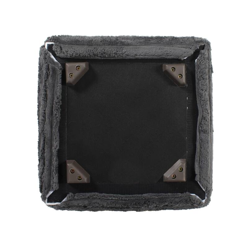 Universal Cube Shar Pei White