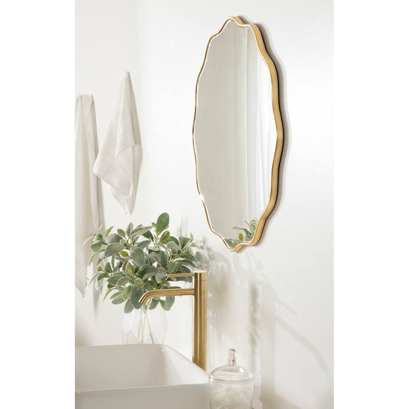 Kate and Laurel Viona Round Scalloped Mirror