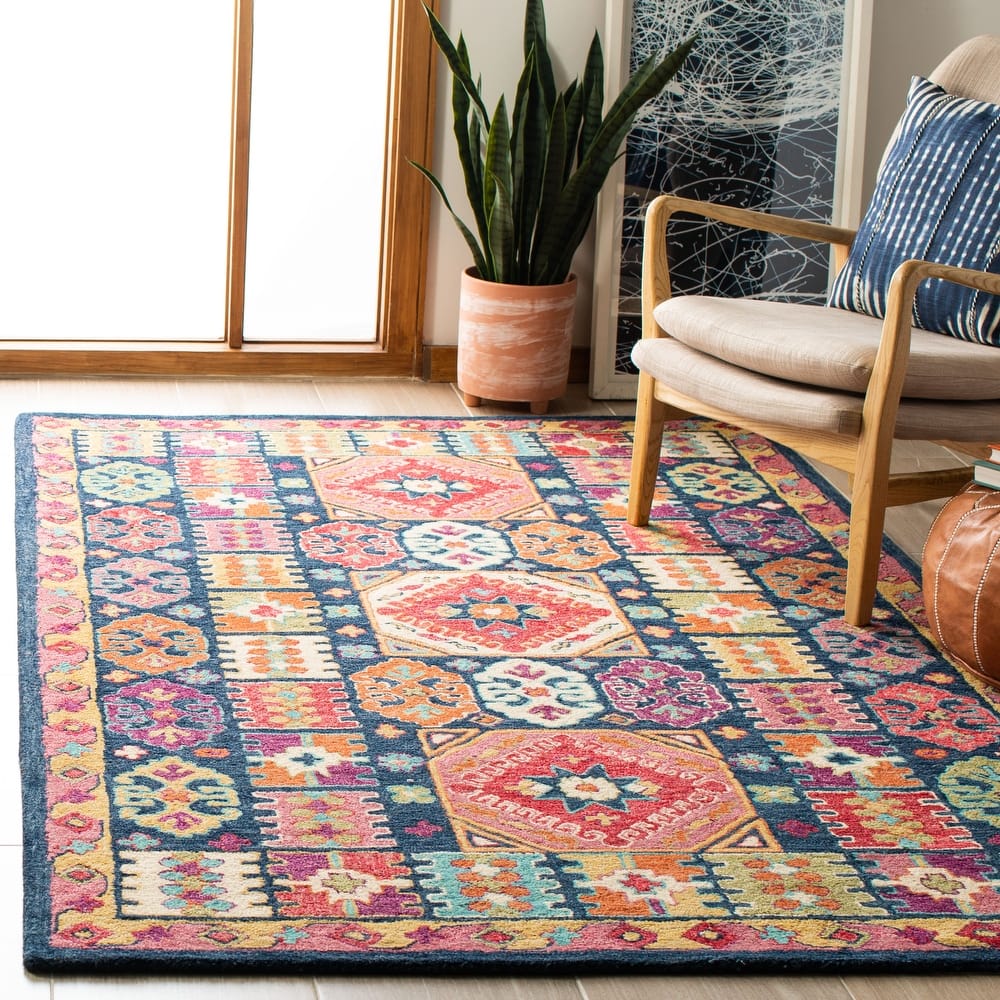 SAFAVIEH Handmade Aspen Maire Bohemian Wool Rug