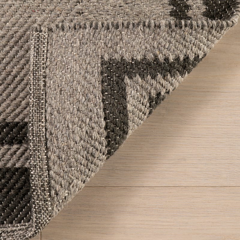 Nate Berkus Canon Bordered Wool Cozy Area Rug