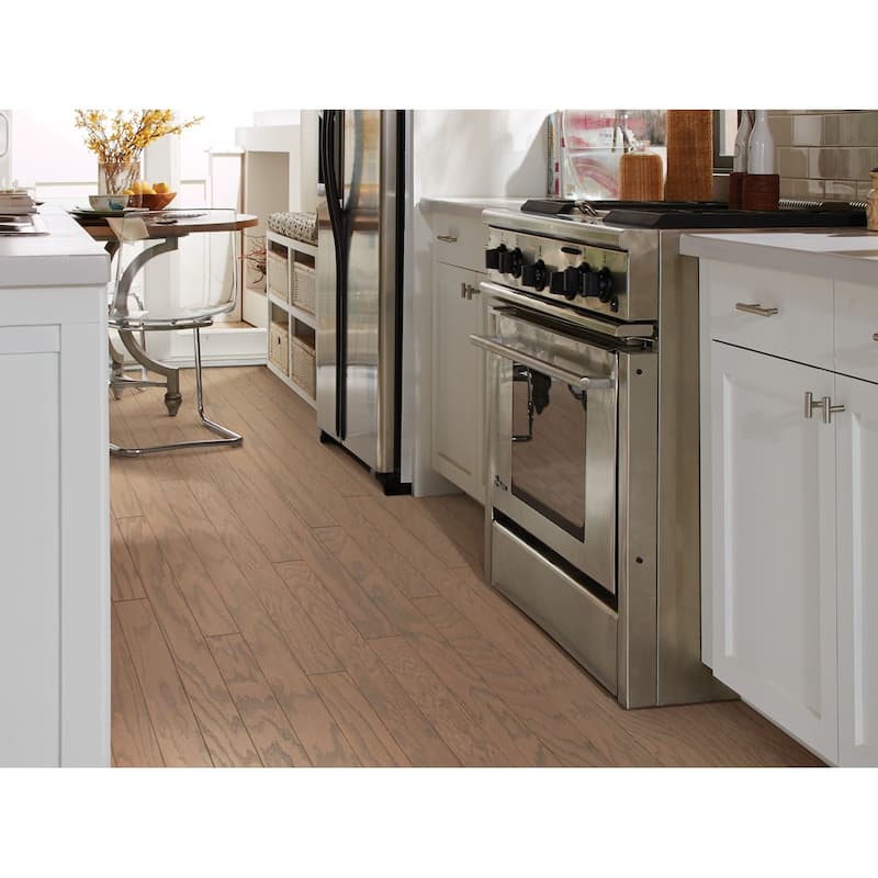 Shaw Albright Oak 3-1/4" Wide Smooth Engineered Red Oak Hardwood