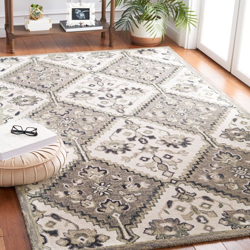SAFAVIEH Handmade Aspen Helis Boho Wool Rug