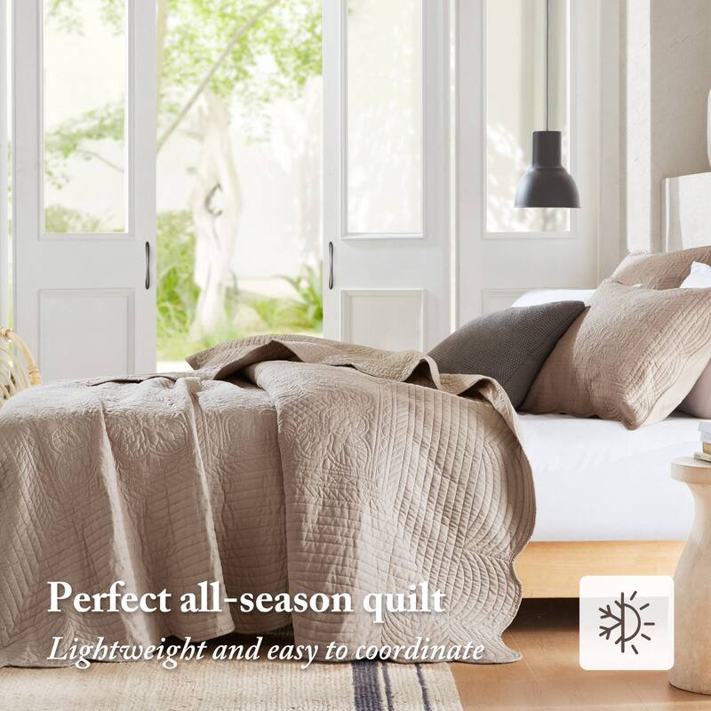 Madison Park Marino 3 Piece Reversible Scalloped Edge Quilt Set