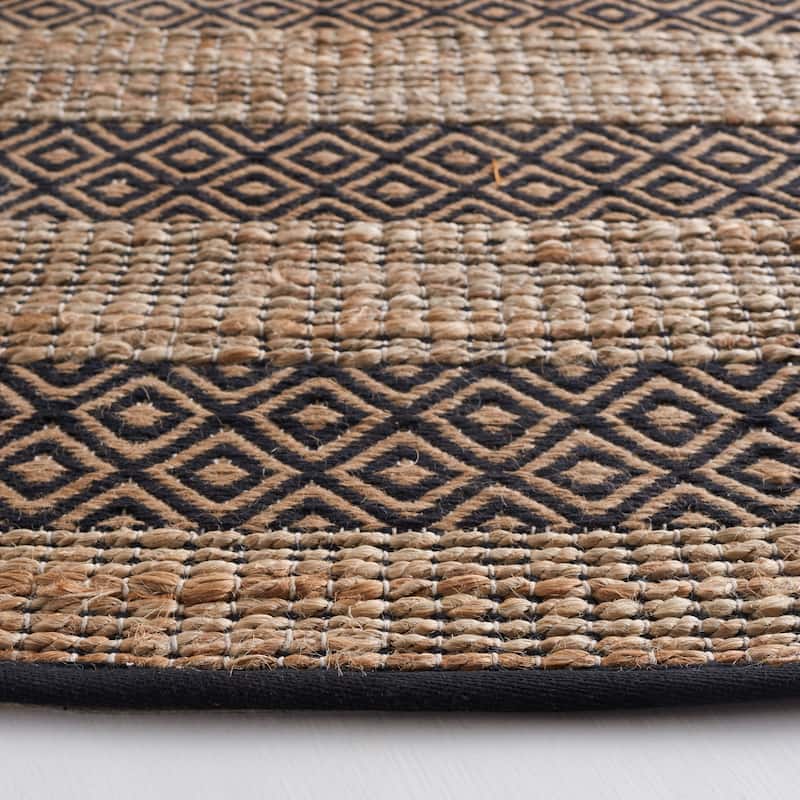 SAFAVIEH Handmade Natural Fiber Jalynn Geometric Seagrass Rug