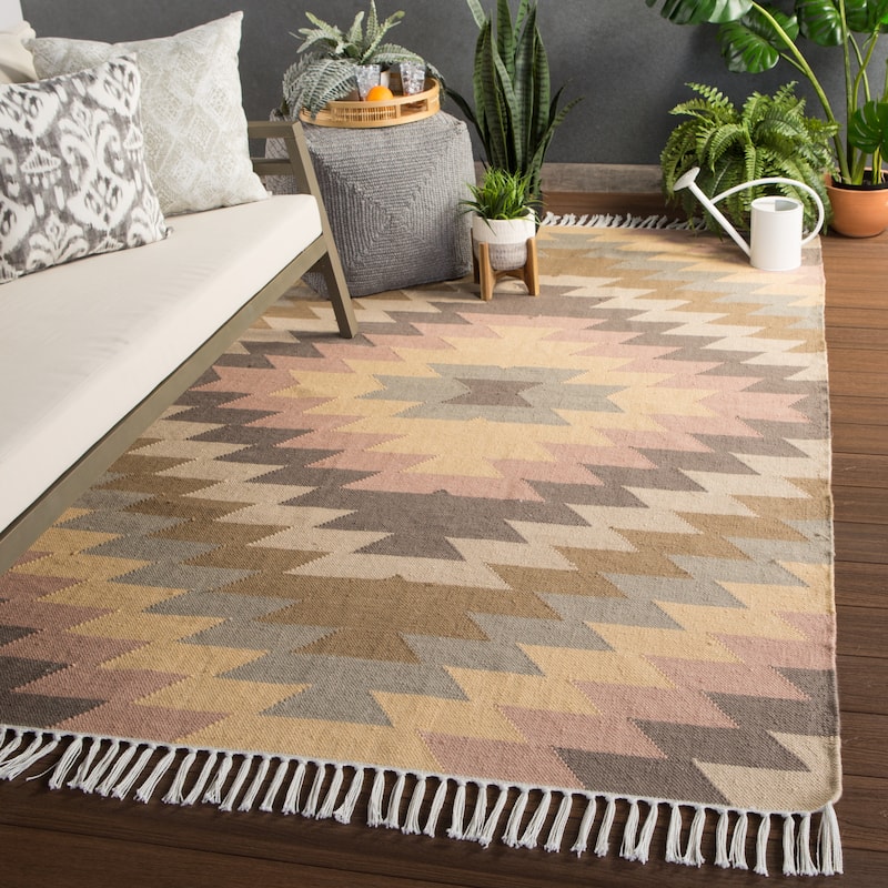Sahara Indoor/ Outdoor Geometric Area Rug