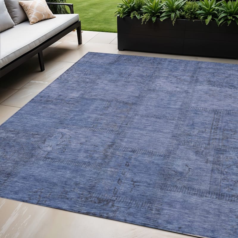 HomeRoots Patchwork Transitional Rectangle Outdoor Rug - 5' X 8'