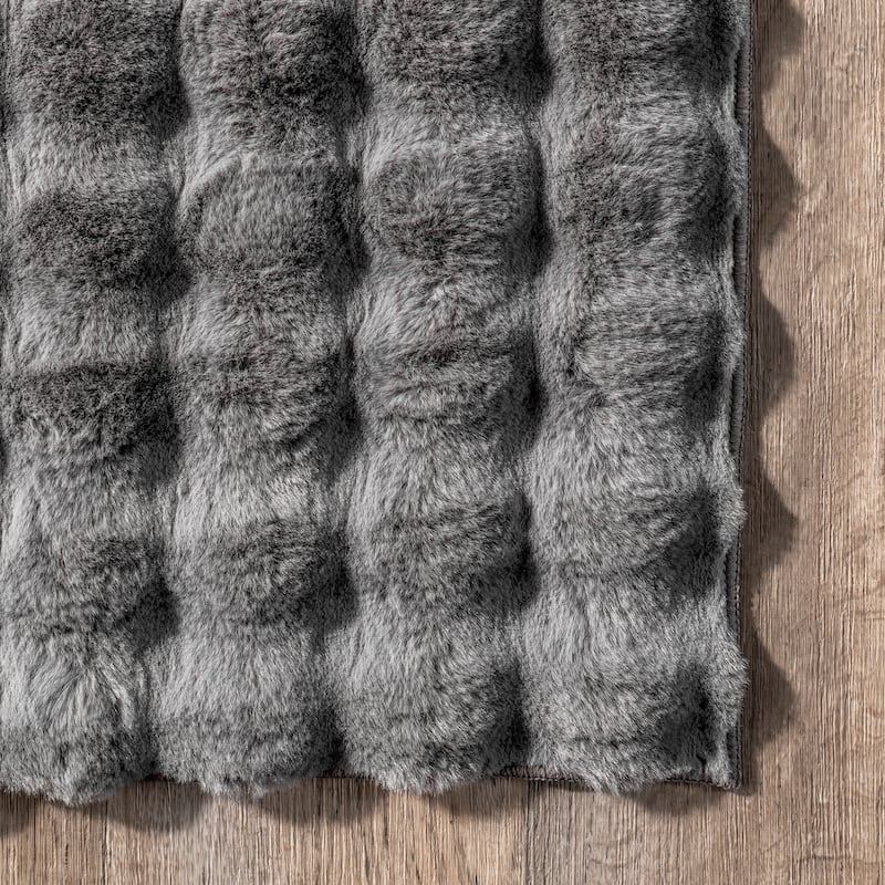 Nuloom Jeni Solid Plush Machine Washable Area Rug