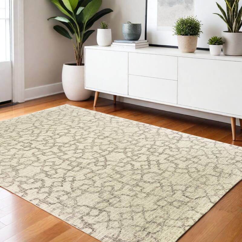HomeRootsGeometric Transitional Rectangle Area Rug - 65.75' X '41.73' X '0.39