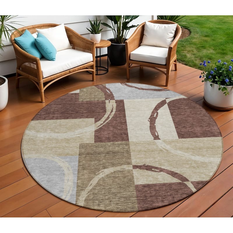 HomeRoots Geometric Modern Rectangle Outdoor Rug - 8' Round