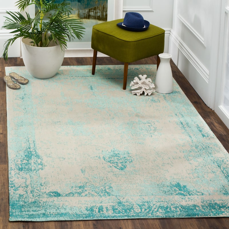 SAFAVIEH Classic Vintage Boho Mientje Distressed Oriental Cotton Rug - 4' x 6' - Turquoise
