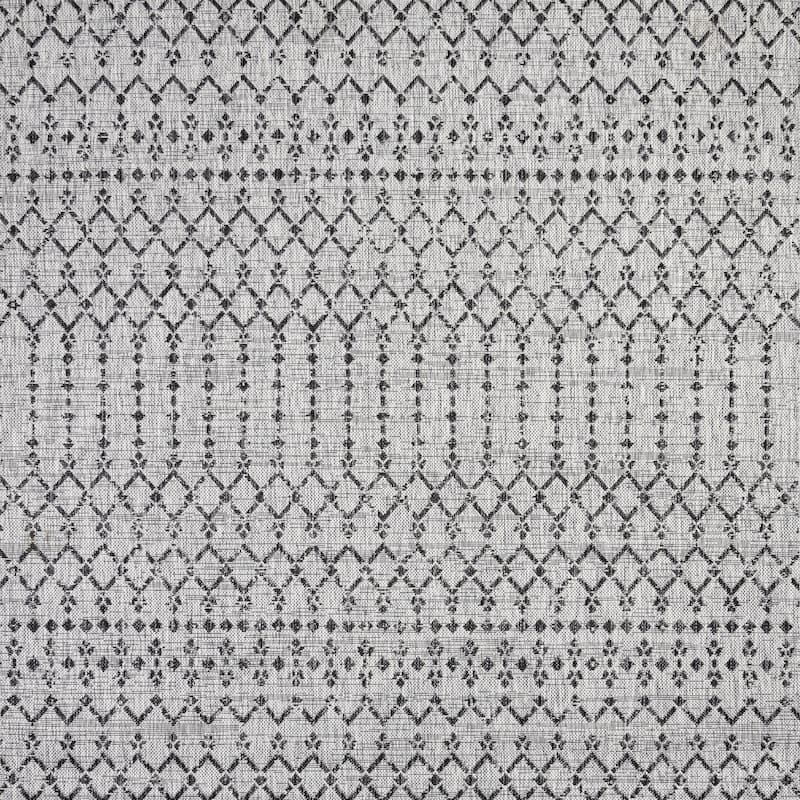 JONATHAN Y Trebol Moroccan Geometric Textured Weave Indoor/Outdoor Area Rug - 5'3" Square - Light Gray/Black