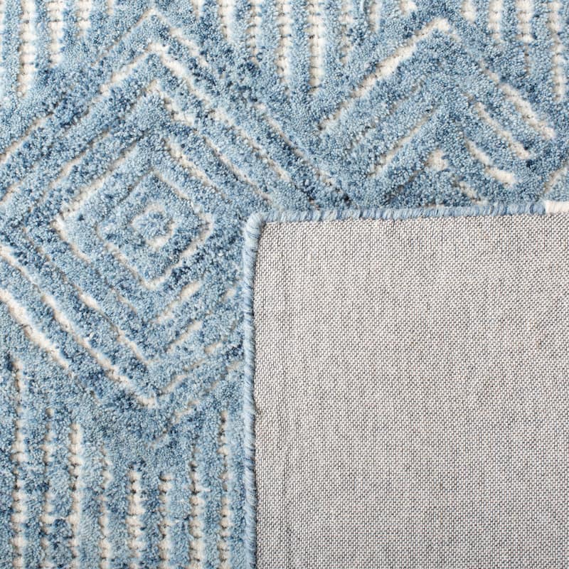 SAFAVIEH Handmade Metro Ritva Diamond Wool Rug