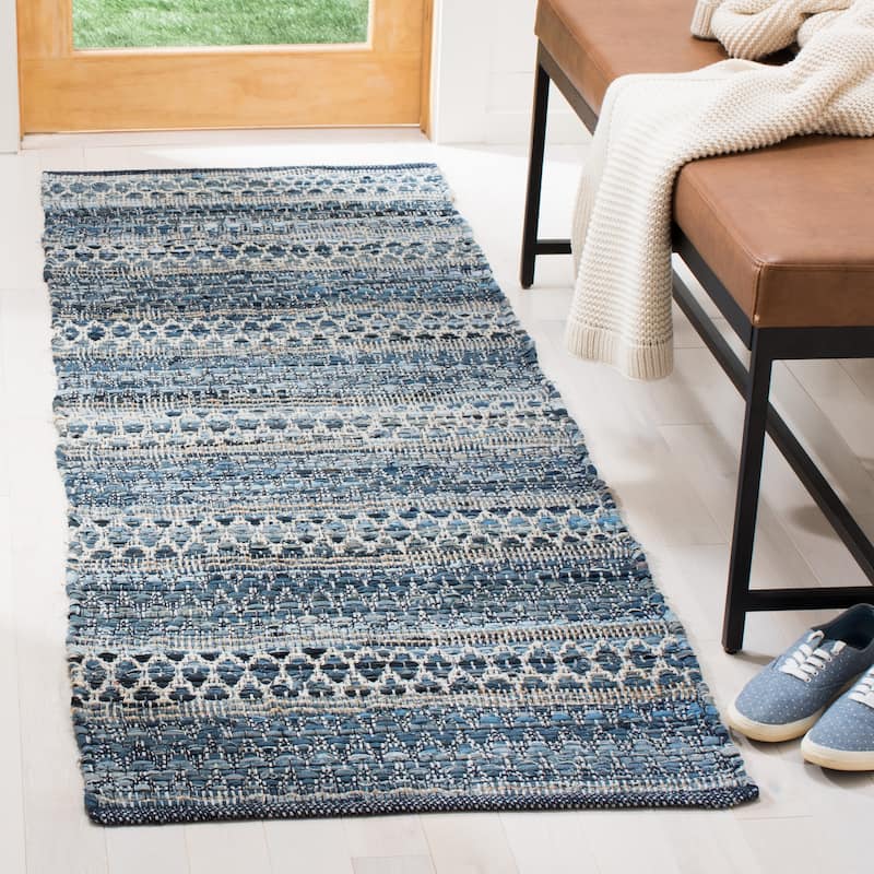 SAFAVIEH Handmade Montauk Heirloom Casual Geometric Cotton Rug - 2'3" x 7' Runner - Blue
