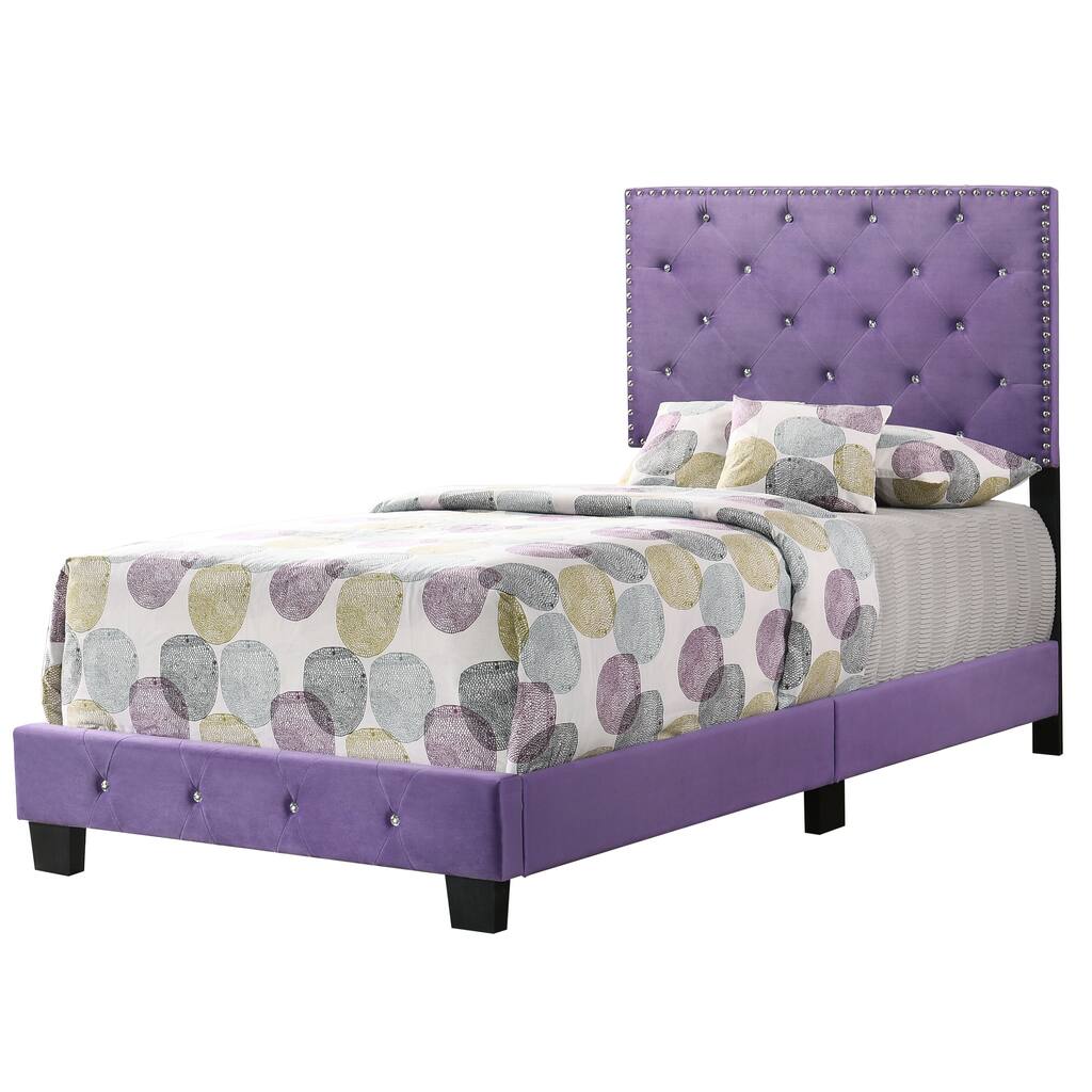 Charming Bed For Stylish Spaces