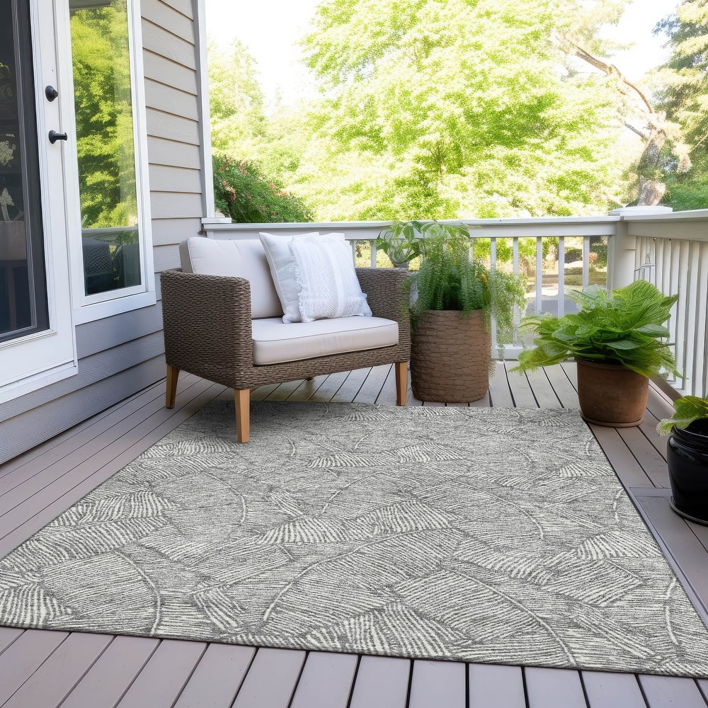 Machine Washable Indoor/ Outdoor Chantille Tropical Palm Rug