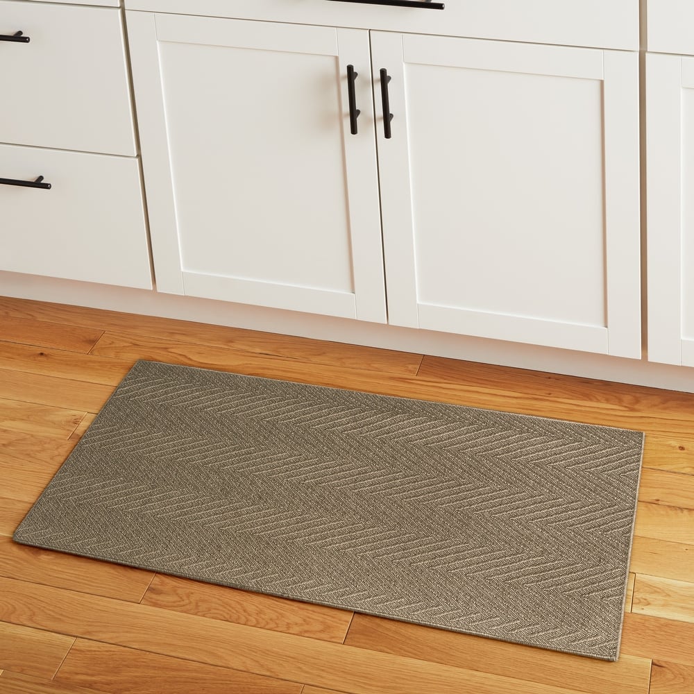 TOWN & COUNTRY BASICS Pax Herringbone Textured Solid Machine Washable Area Rug Brown