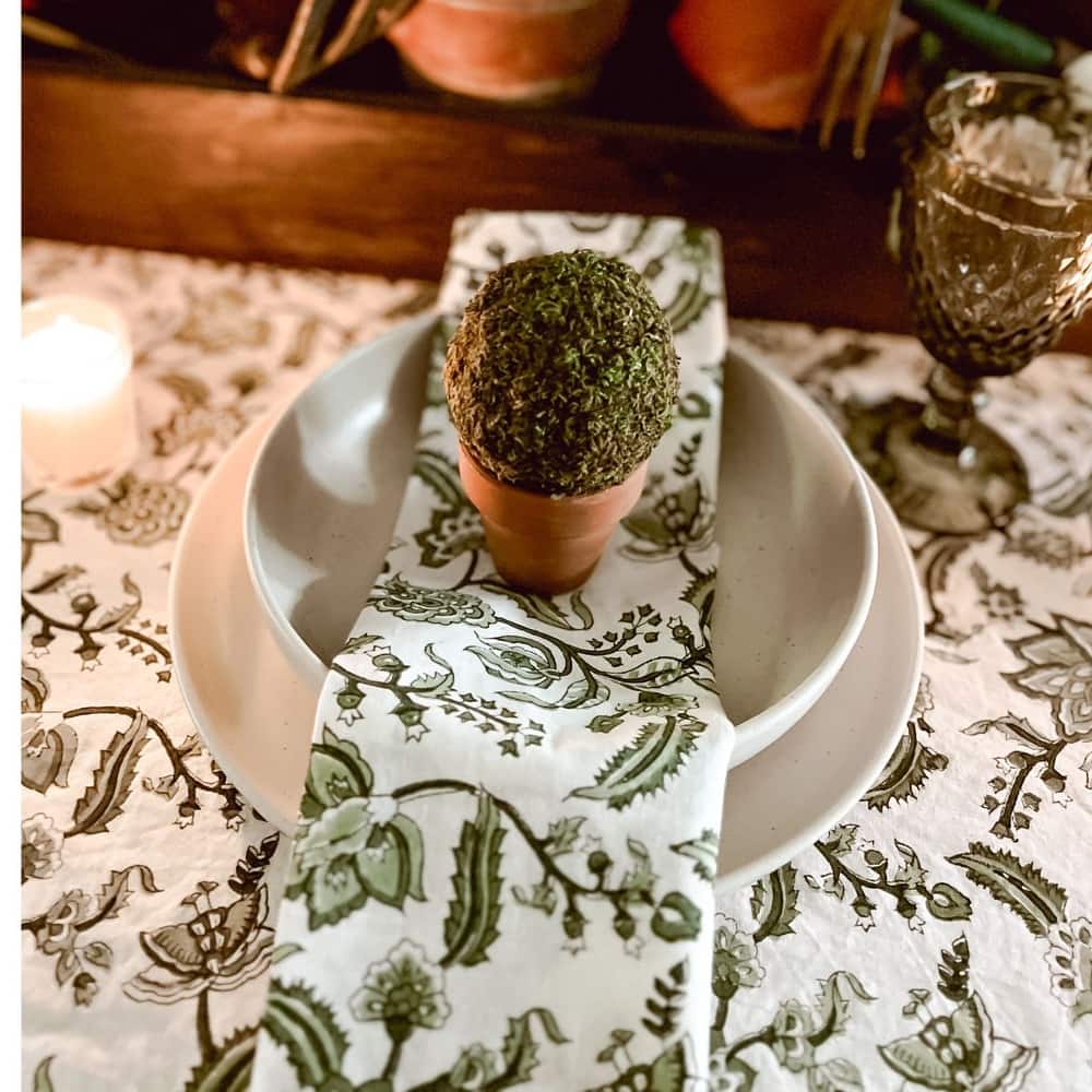Green table Napkins - Set of 4 floral chintz