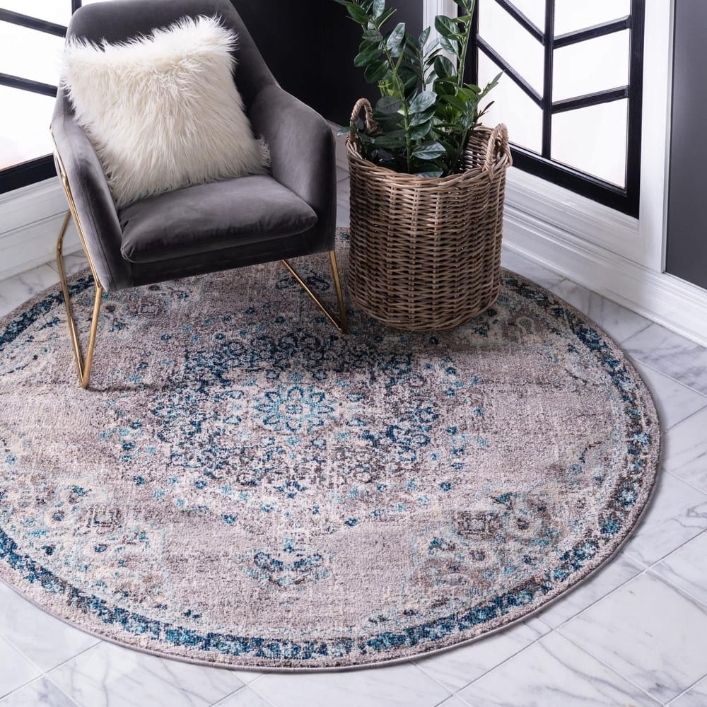 Traditional Koakburg Collection Area Rug