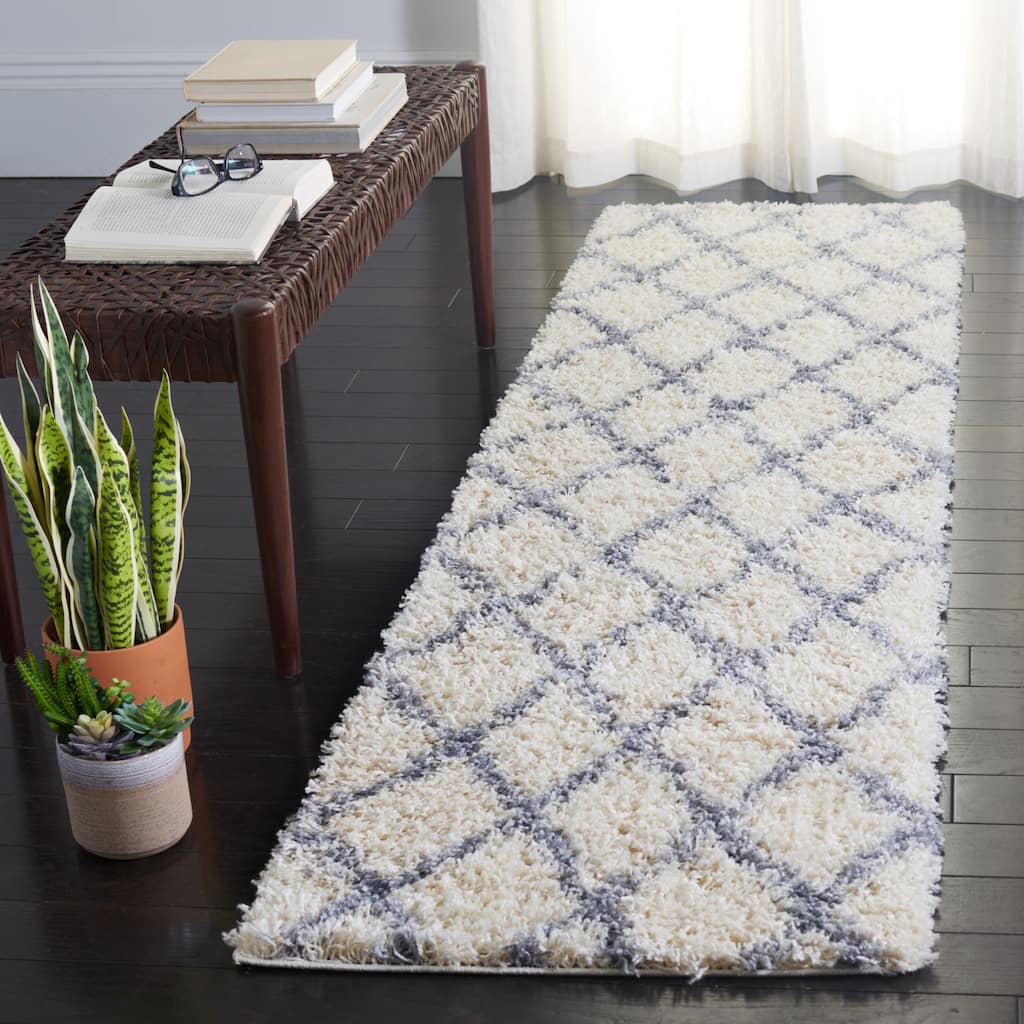 SAFAVIEH Venus Shag Alrun Moroccan 1.75-inch Thick Rug - 2'2" x 8' Runner