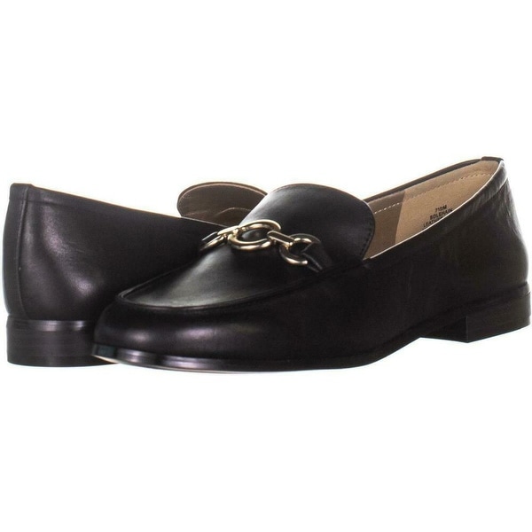 round toe loafers womens