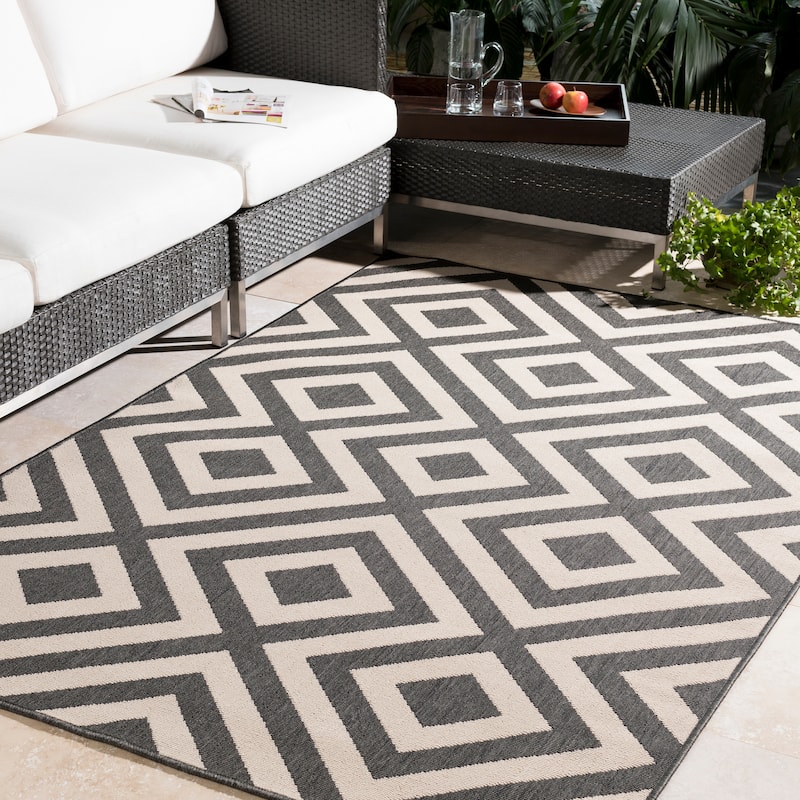 Livabliss Alvise Transitional Geometric Indoor/ Outdoor Area Rug - 8'9" Square - Black